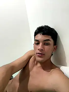 Tylerffoxx online show from October 14, 2025, 8:04 am