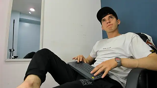 Jheampiiero online show from February 7, 2026, 9:51 pm