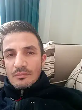 Snapshot of OGUZOZAN chatting on November 1, 2025, 12:40 pm OGUZOZAN online show from November 1, 2025, 12:40 pm