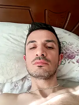 Snapshot of OGUZOZAN chatting on November 2, 2025, 7:11 am OGUZOZAN online show from November 2, 2025, 7:11 am