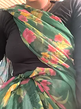 Snapshot of Cutyam chatting on November 16, 2025, 9:15 am Cutyam online show from November 16, 2025, 9:15 am