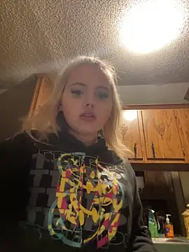 JuicyExxxperience online show from February 18, 2026, 2:24 pm