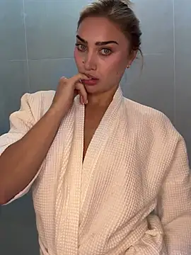 Snapshot of auriangel chatting on February 7, 2026, 12:25 am auriangel online show from February 7, 2026, 12:25 am