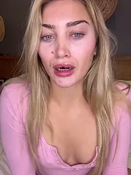 Snapshot of auriangel chatting on March 2, 2026, 2:14 am auriangel online show from March 2, 2026, 2:14 am