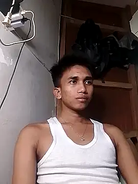 charlie0728 online show from October 12, 2025, 5:12 pm