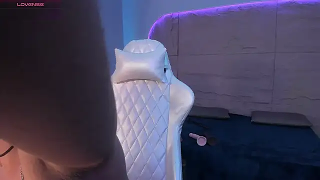 ZahaRose online show from September 29, 2025, 11:20 pm