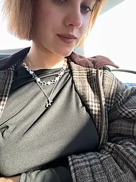 Only April online show from October 13, 2025, 9:31 am