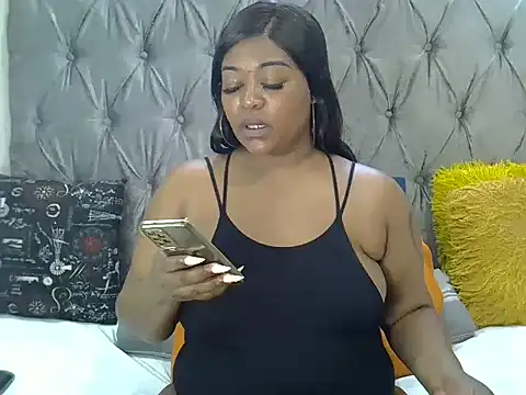 Snapshot of BigAssjuicy26 chatting on November 6, 2025, 6:31 pm BigAssjuicy26 online show from November 6, 2025, 6:31 pm