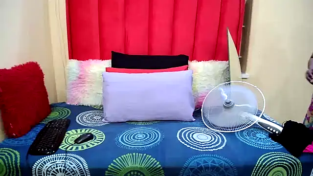 Snapshot of BigAssjuicy26 chatting on February 5, 2026, 6:12 pm BigAssjuicy26 online show from February 5, 2026, 6:12 pm