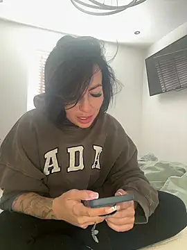 BELLABLACKXUK online show from April 23, 2026, 8:46 am