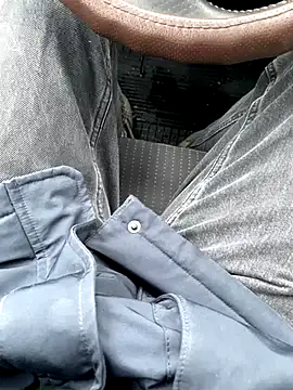 wwwiiilll online show from November 23, 2025, 9:31 am