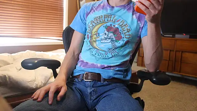 jjjjjfive online show from May 22, 2026, 8:03 pm