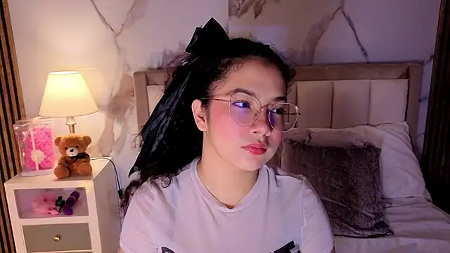 LunaRosse  online show from November 23, 2025, 11:43 am