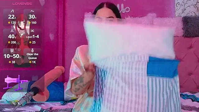 Snapshot of Lali_HOtt chatting on November 14, 2025, 4:17 pm Lali HOtt online show from November 14, 2025, 4:17 pm