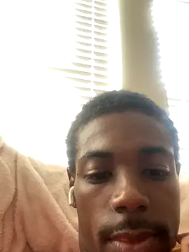 Snapshot of huhgtr chatting on November 3, 2025, 8:21 pm huhgtr online show from November 3, 2025, 8:21 pm