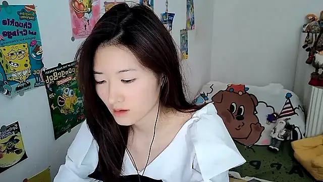 Moonlight-23 online show from September 23, 2025, 6:05 am