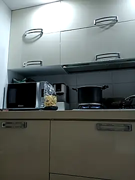 Snapshot of singolo_discreto chatting on February 5, 2026, 12:43 pm singolo discreto online show from February 5, 2026, 12:43 pm