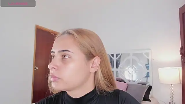 MikaelaStone online show from October 15, 2025, 12:05 pm