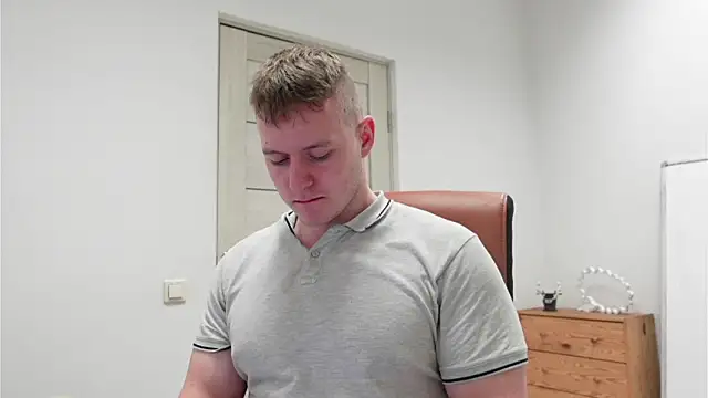 Snapshot of Richard_Dullas chatting on June 9, 2026, 7:58 pm Richard Dullas online show from June 9, 2026, 7:58 pm