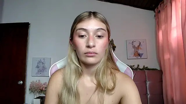 SophiaaLee online show from March 7, 2026, 10:40 pm