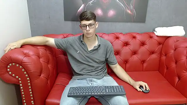 Stuart White online show from September 26, 2025, 7:51 pm