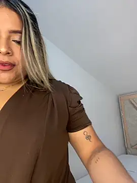 ashley-swift- online show from September 26, 2025, 9:35 am