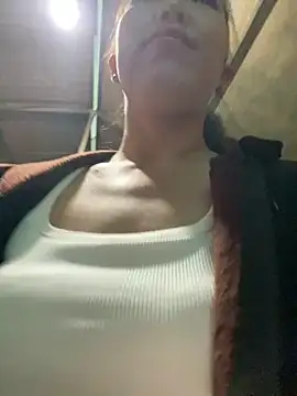 Huong-Ly online show from October 15, 2025, 8:03 am