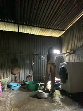 Huong-Ly online show from November 24, 2025, 6:35 am