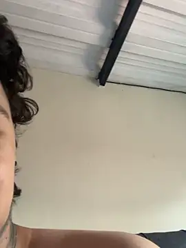 jordan 422 online show from April 15, 2026, 6:04 pm