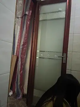 Snapshot of crhong666 chatting on February 6, 2026, 12:37 am crhong666 online show from February 6, 2026, 12:37 am