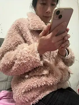 Snapshot of crhong666 chatting on March 1, 2026, 1:07 am crhong666 online show from March 1, 2026, 1:07 am