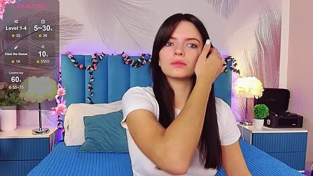 kimberlyy77 online show from October 1, 2025, 6:30 am