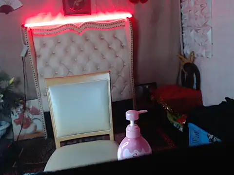 miss laila  online show from October 1, 2025, 10:10 am