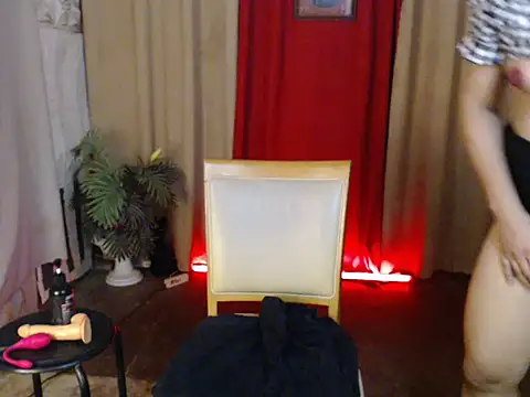 miss laila  online show from December 1, 2025, 11:04 am