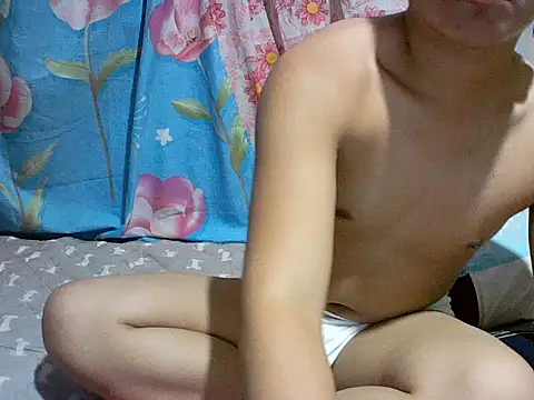 alhex gay26 online show from September 28, 2025, 12:43 pm