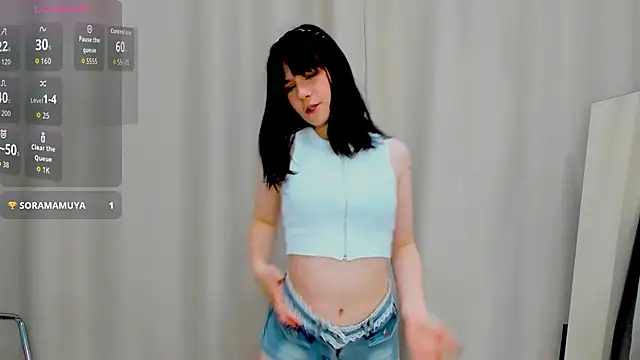 Honeey Beee online show from September 30, 2025, 7:19 pm