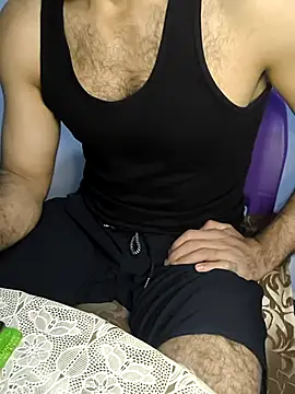 yazin199 online show from September 30, 2025, 10:48 pm