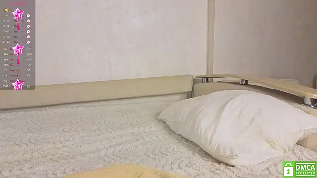 KittenFang online show from October 10, 2025, 6:40 pm