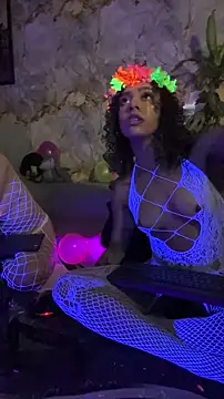 hannachris- online show from October 28, 2025, 12:36 am