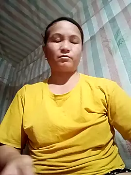 Snapshot of Love-Mama33 chatting on November 4, 2025, 11:42 am Love-Mama33 online show from November 4, 2025, 11:42 am