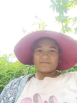 Snapshot of Love-Mama33 chatting on November 7, 2025, 4:34 am Love-Mama33 online show from November 7, 2025, 4:34 am