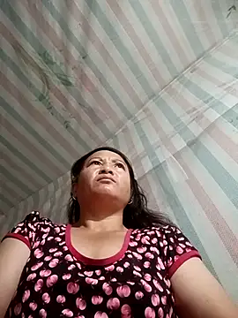 Snapshot of Love-Mama33 chatting on November 15, 2025, 10:37 pm Love-Mama33 online show from November 15, 2025, 10:37 pm