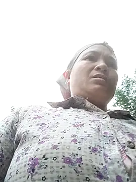 Snapshot of Love-Mama33 chatting on November 20, 2025, 12:44 am Love-Mama33 online show from November 20, 2025, 12:44 am