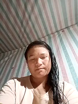 Snapshot of Love-Mama33 chatting on December 4, 2025, 12:47 pm Love-Mama33 online show from December 4, 2025, 12:47 pm