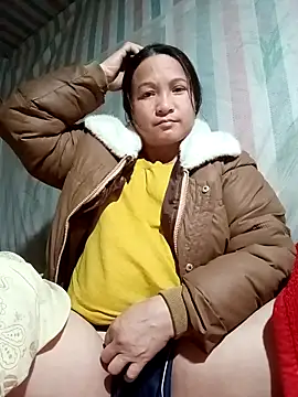 Snapshot of Love-Mama33 chatting on January 6, 2026, 12:20 pm Love-Mama33 online show from January 6, 2026, 12:20 pm