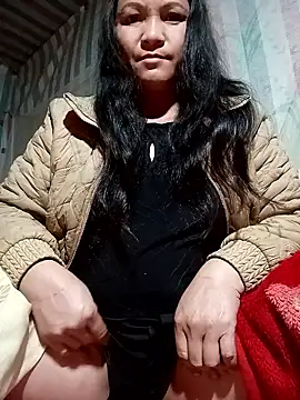 Snapshot of Love-Mama33 chatting on January 11, 2026, 12:21 pm Love-Mama33 online show from January 11, 2026, 12:21 pm