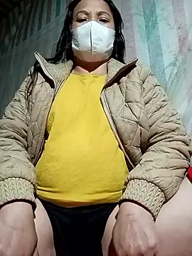 Snapshot of Love-Mama33 chatting on January 15, 2026, 1:05 pm Love-Mama33 online show from January 15, 2026, 1:05 pm