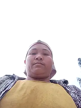 Snapshot of Love-Mama33 chatting on February 11, 2026, 9:47 am Love-Mama33 online show from February 11, 2026, 9:47 am