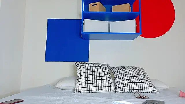 Nickifox   online show from September 25, 2025, 7:28 pm