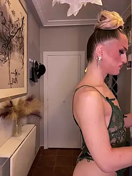 lacattiva online show from October 9, 2025, 5:44 pm